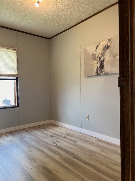 Building Photo - 516 Timber Ridge Ln