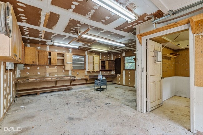 Building Photo - 4015 Esplanade Ave