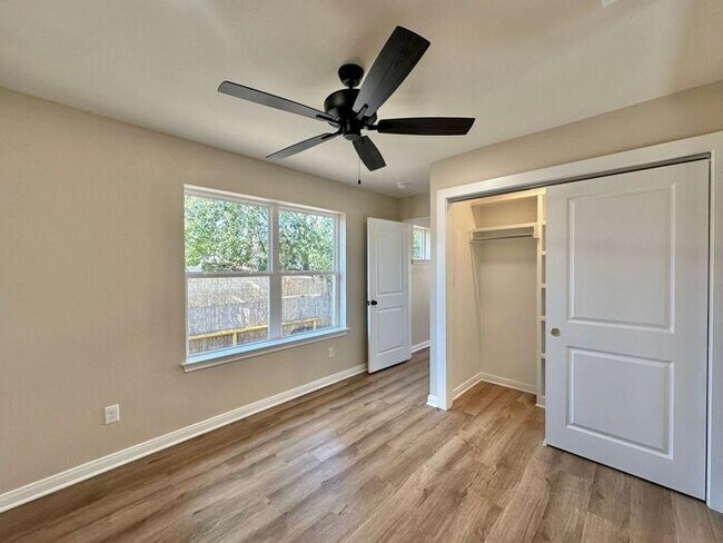 Building Photo - Available Now! Stunning 1 Bedroom 1 Bath New Construction Single Family House!