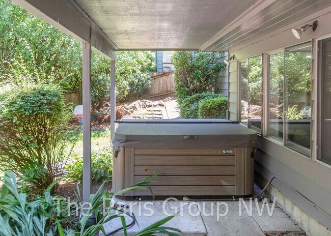 Building Photo - Lg Modern Midcentury on Thornton Creek * A...