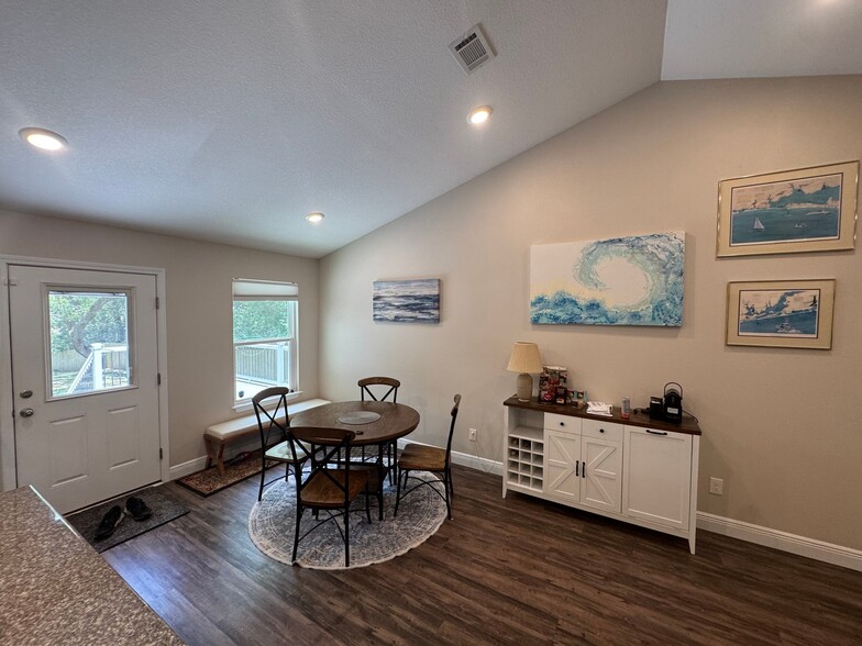 Building Photo - 6587 Park Ave NW