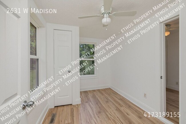 Building Photo - 2631 W Madison-
