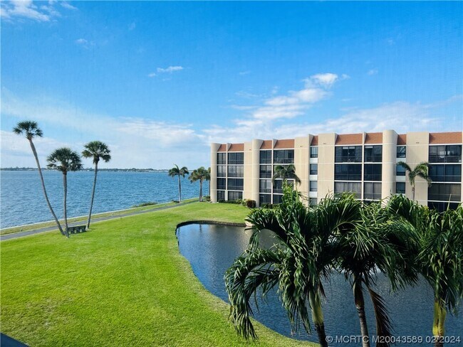 Building Photo - 3442 NE Causeway Blvd