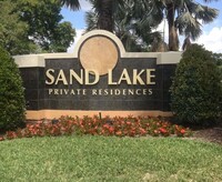 Building Photo - Large 3bed/2bath in Prime Location - SAND ...