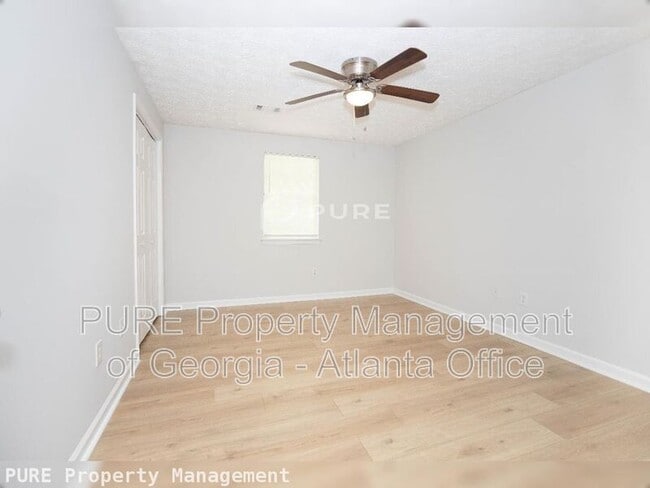 Building Photo - 2414 Leeward Ct