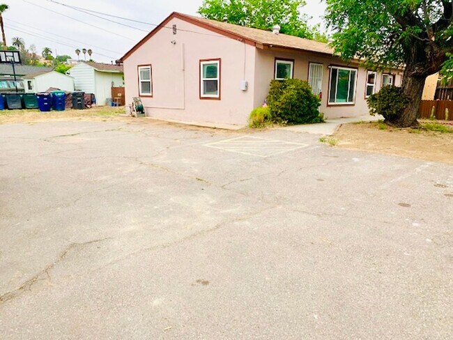 Building Photo - LVW