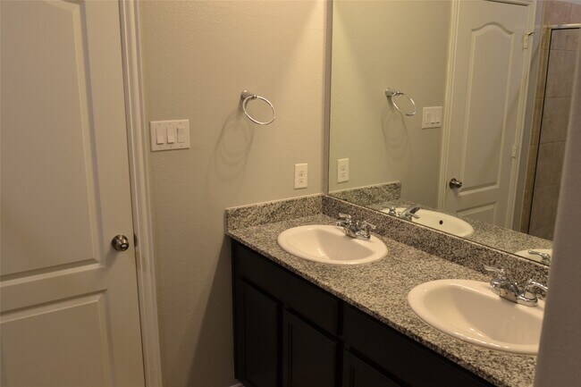 Building Photo - 8435 Chesney Trl