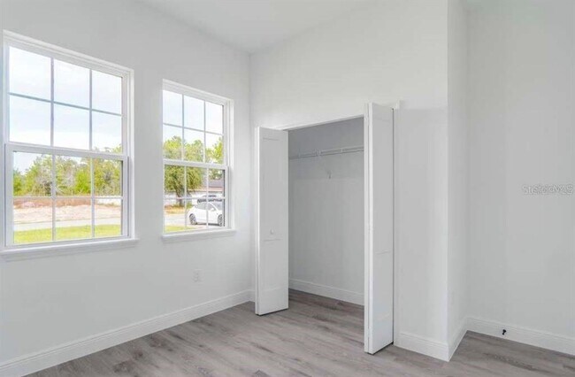 Building Photo - 15683 SW 49th Avenue Rd
