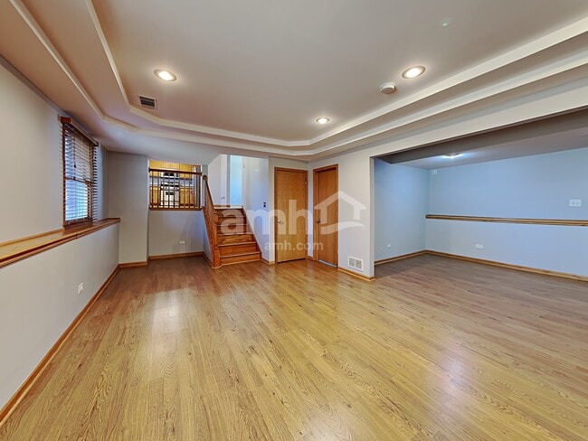 Building Photo - 1509 Bassett Dr