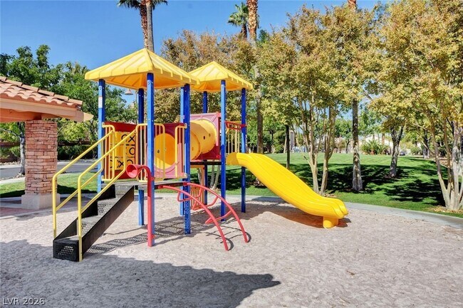 Building Photo - 9462 Castillana Ct