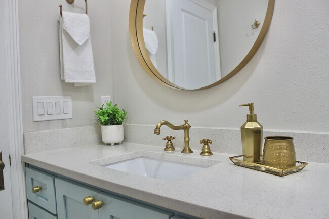 Building Photo - Rosedale