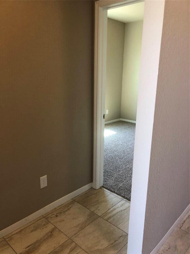 Building Photo - 1611 Curlew Ln