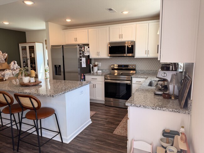 Building Photo - 136 Quarry Rdg Rd