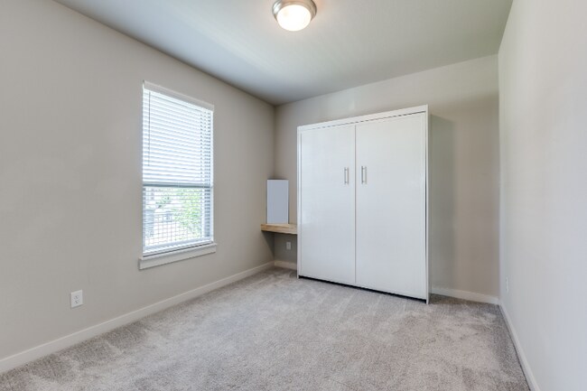 Building Photo - 1706 Goodfield Ln