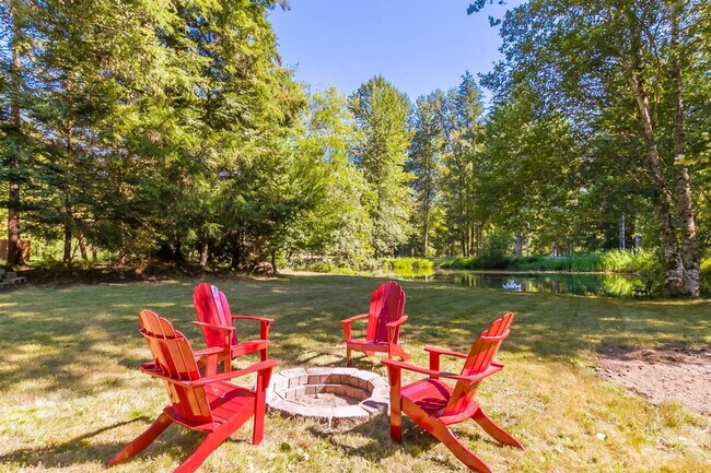 Building Photo - 226 Paradise Dr