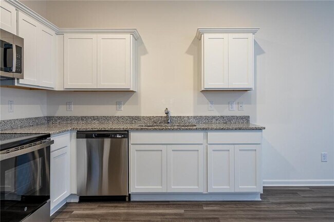 Building Photo - 2010 Ayla Dr