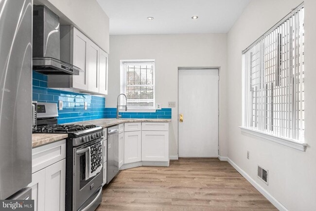 Building Photo - 1738 N Bouvier St