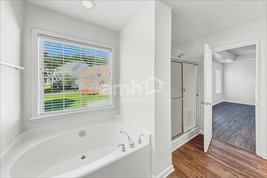 Building Photo - 108 Tilton Dr