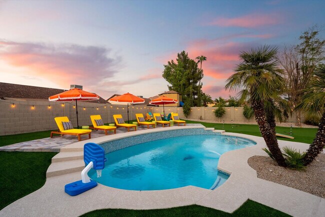 Building Photo - 7804 W Pershing Ave