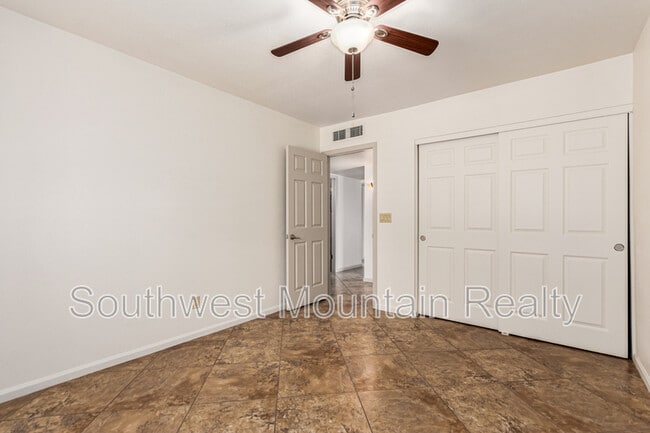 Building Photo - 2020 W Natal Cir