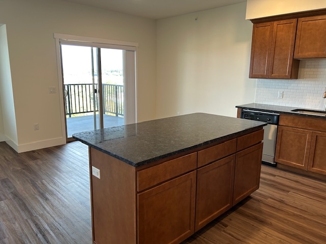 Building Photo - 700 N State St