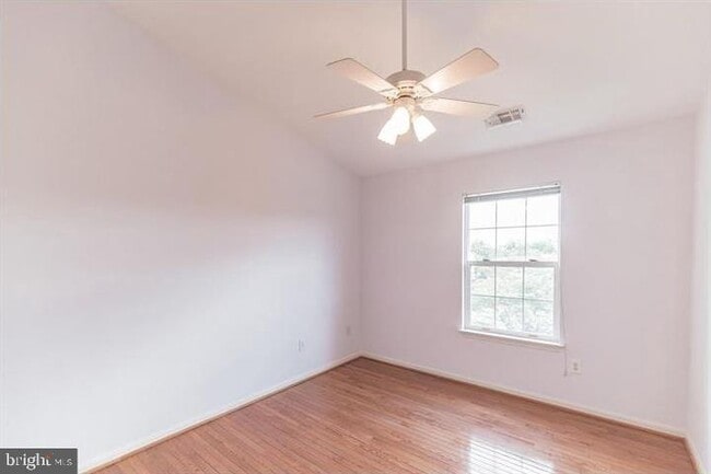 Building Photo - 5520 Jowett Ct