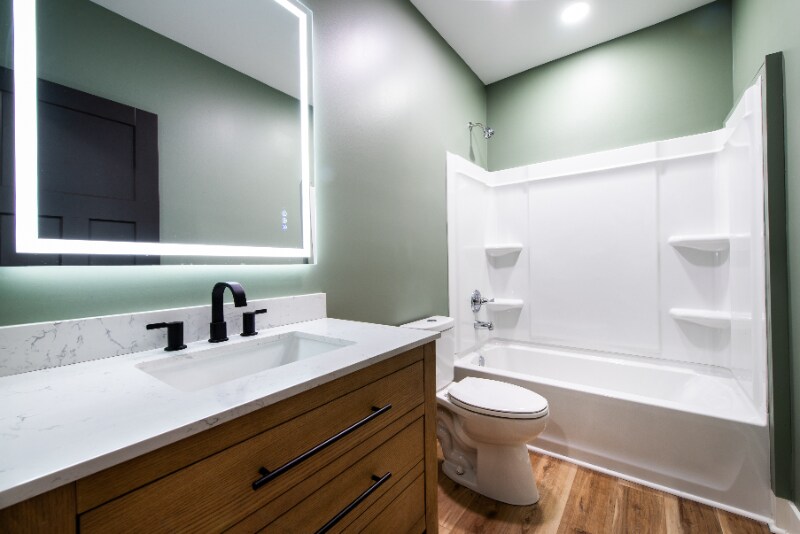 Building Photo - 530-532 E Burnett Ave