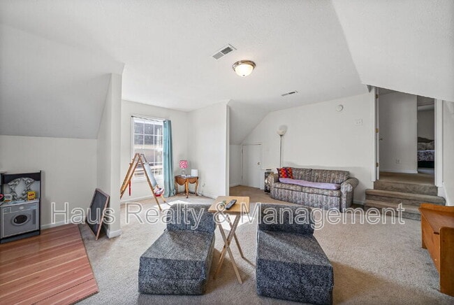 Building Photo - 674 Superior Ln