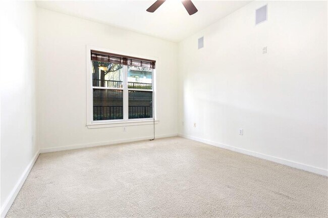 Building Photo - 870 Inman Vlg Pkwy NE