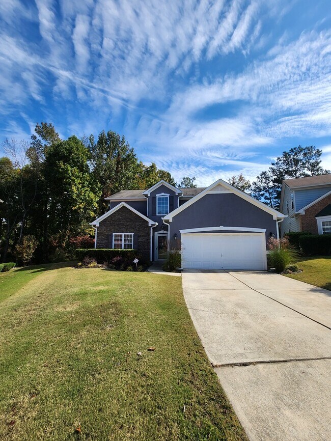 Building Photo - Refreshing Place to Create Memories w/Master on the Main!