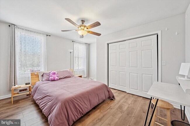 Building Photo - 457 N Edgewood St