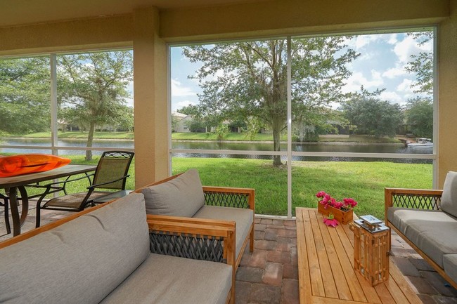Building Photo - 5 BR 4 BA Home in Cory Lake Isles