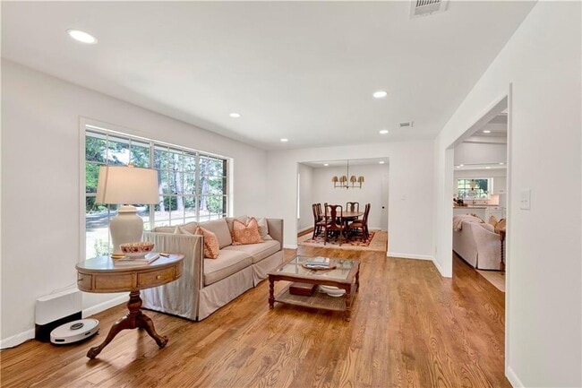 Building Photo - 8960 Morphy Ave