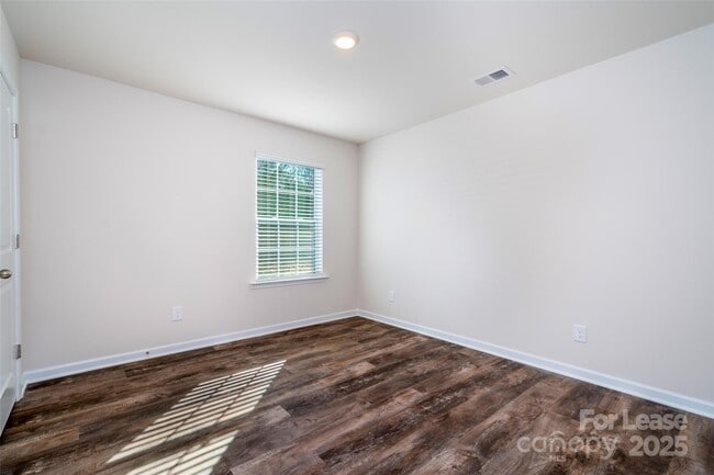 Building Photo - 7882 Shallowbrook Dr