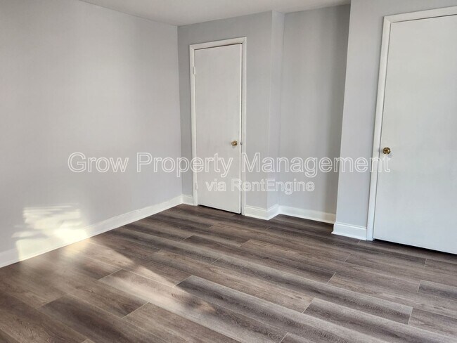 Building Photo - 1344 S 9th St