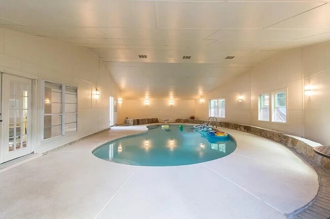 Pool - 3508 Grande Bulevar