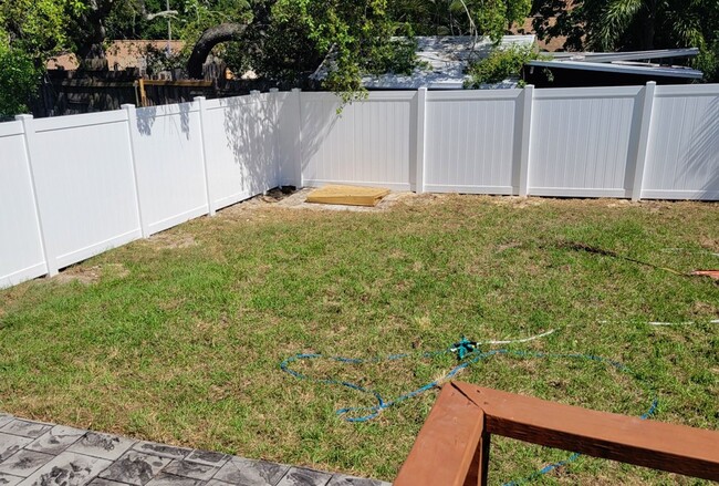 Building Photo - Coming Soon!!  Avaliable May 1, 2025 Spaci...