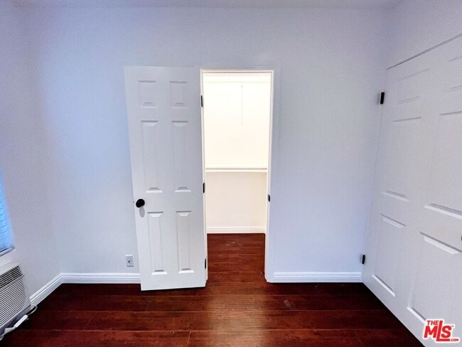 Building Photo - 14744 Magnolia Blvd