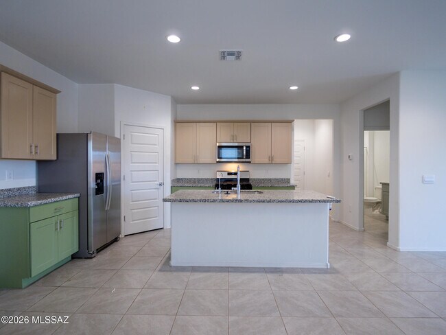 Building Photo - 12011 E Patricia Ann Dr