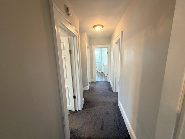 Building Photo - 1924 Commonwealth Ave