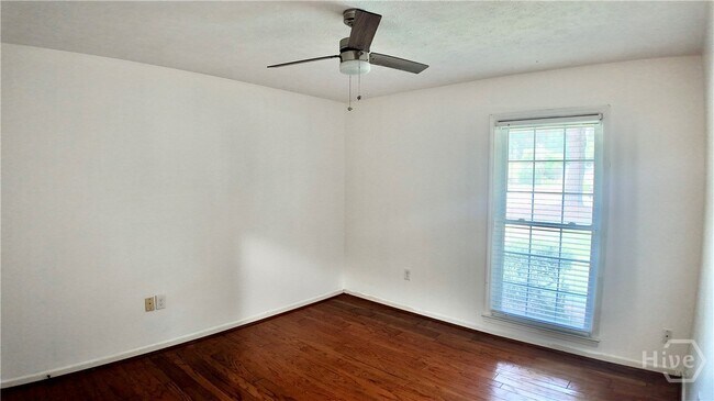 Building Photo - 1409 Bellview Dr