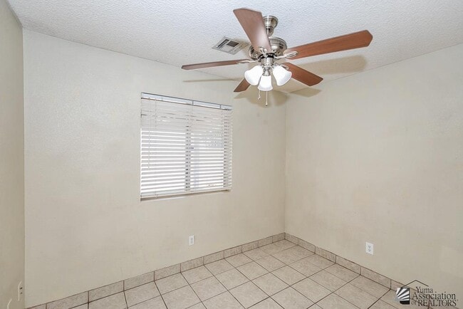 Building Photo - 1740 S 48th Way