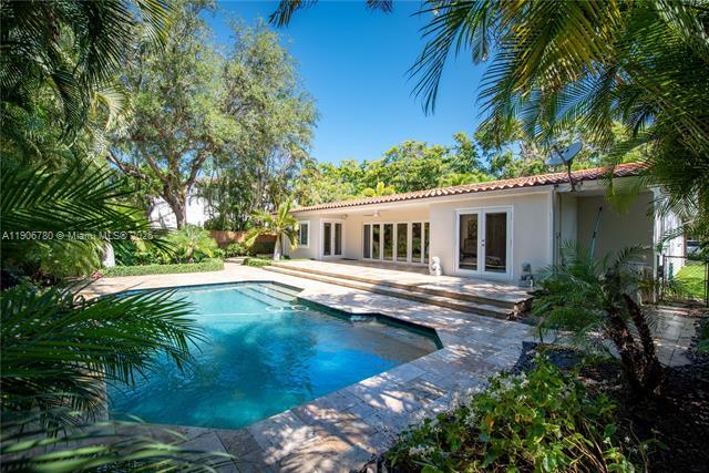 Building Photo - 928 Escobar Ave