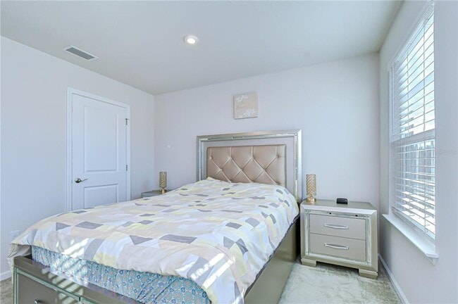 Building Photo - 10422 Gliding Eagle Wy