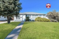 Building Photo - 1281 Victor St