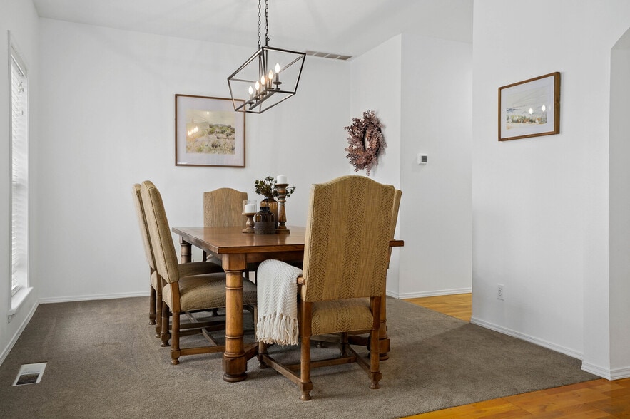 Dining Room - 2845 Eastlake Dr SE