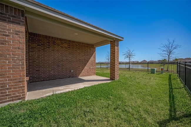 Building Photo - 101 Eliana Shores Dr