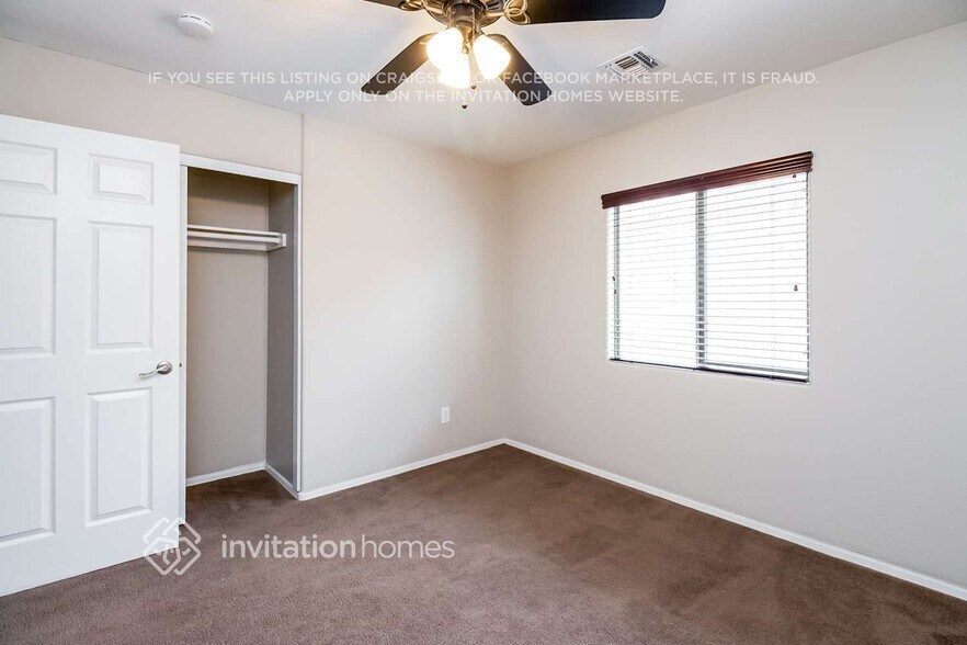 Building Photo - 3926 S Napa Ln