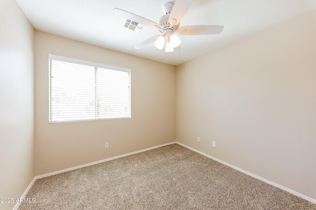 Building Photo - 6720 N 129th Ln