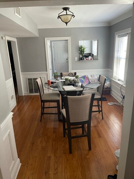 Dinning room - 1748 E 84th Pl